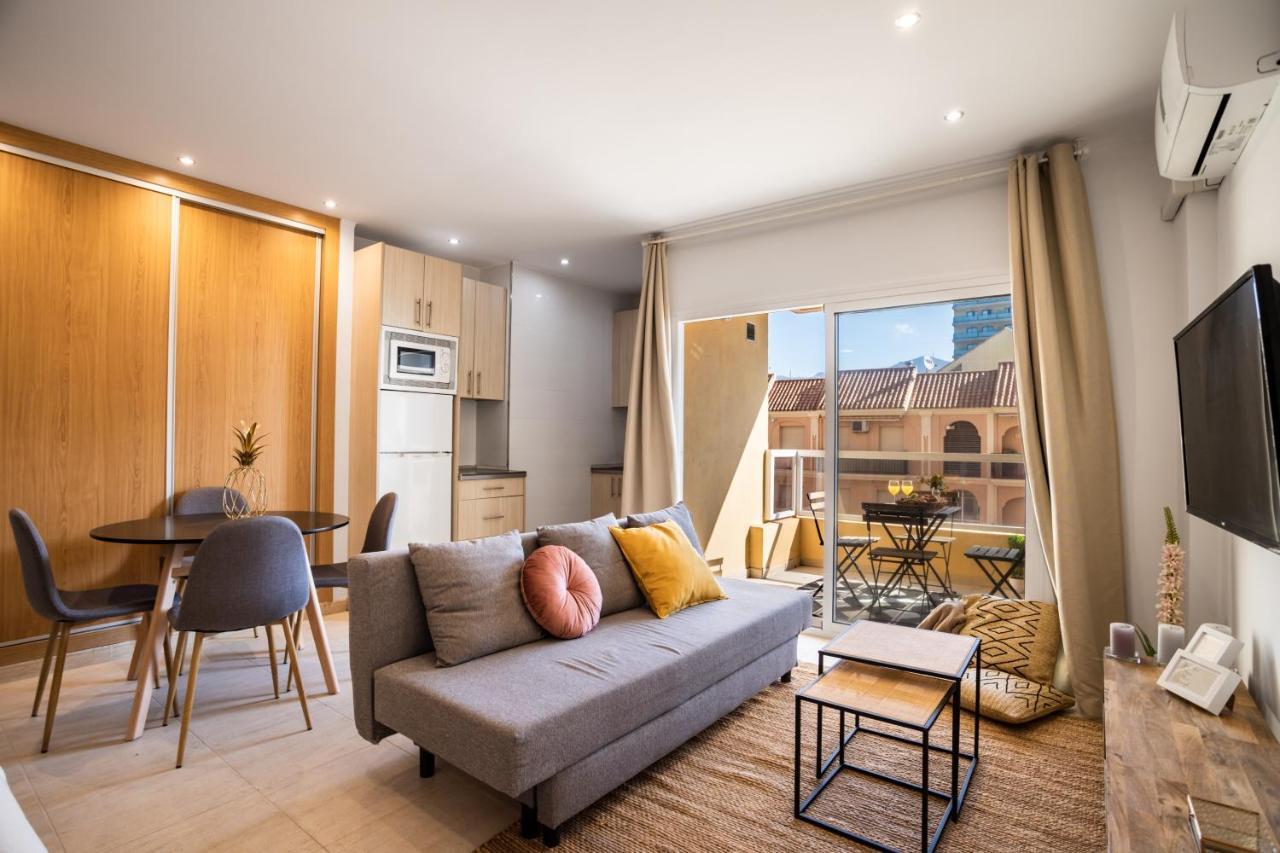 Sur Suites Pyr Vista Mar 푸엔히롤라 외부 사진