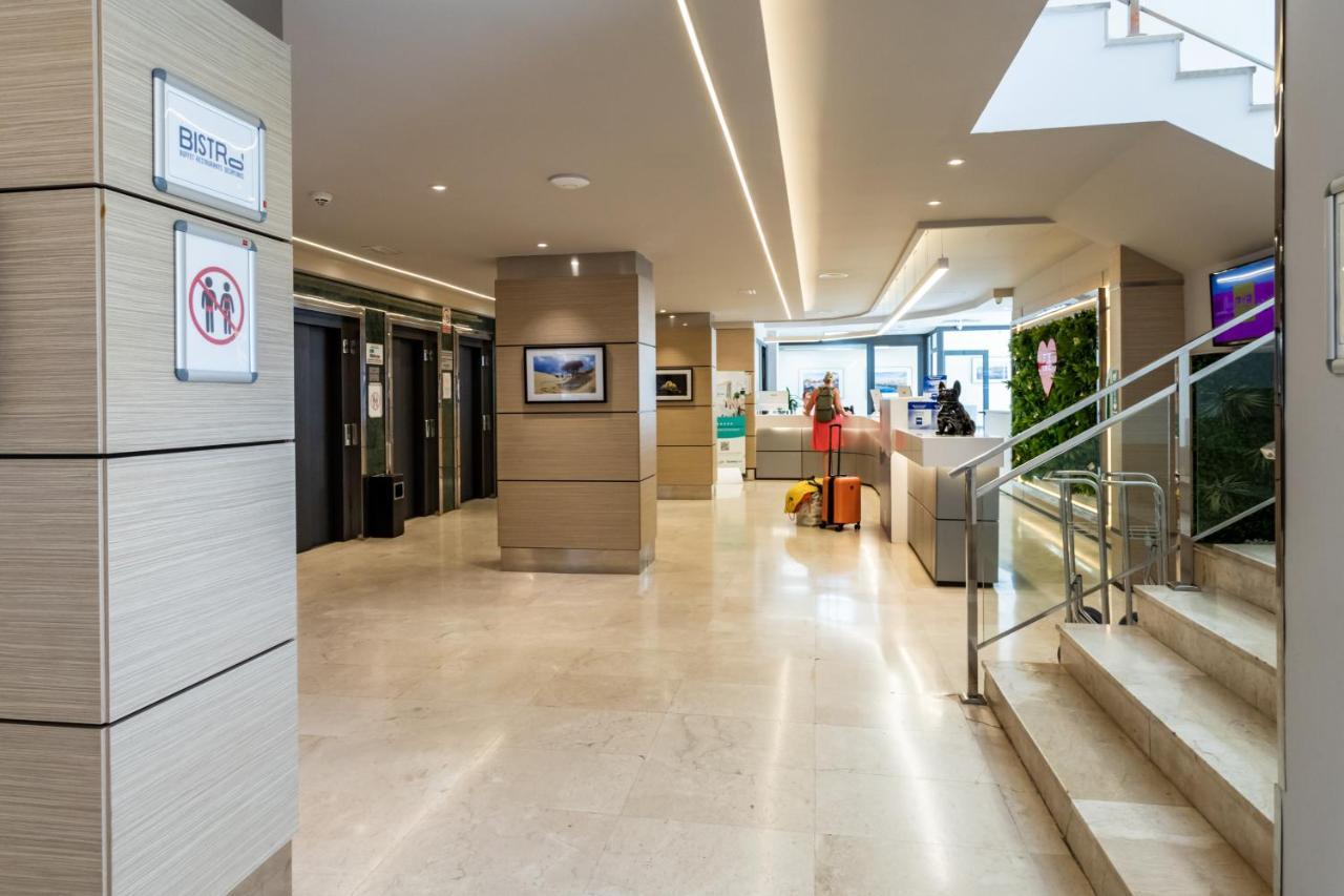 Sur Suites Pyr Vista Mar 푸엔히롤라 외부 사진